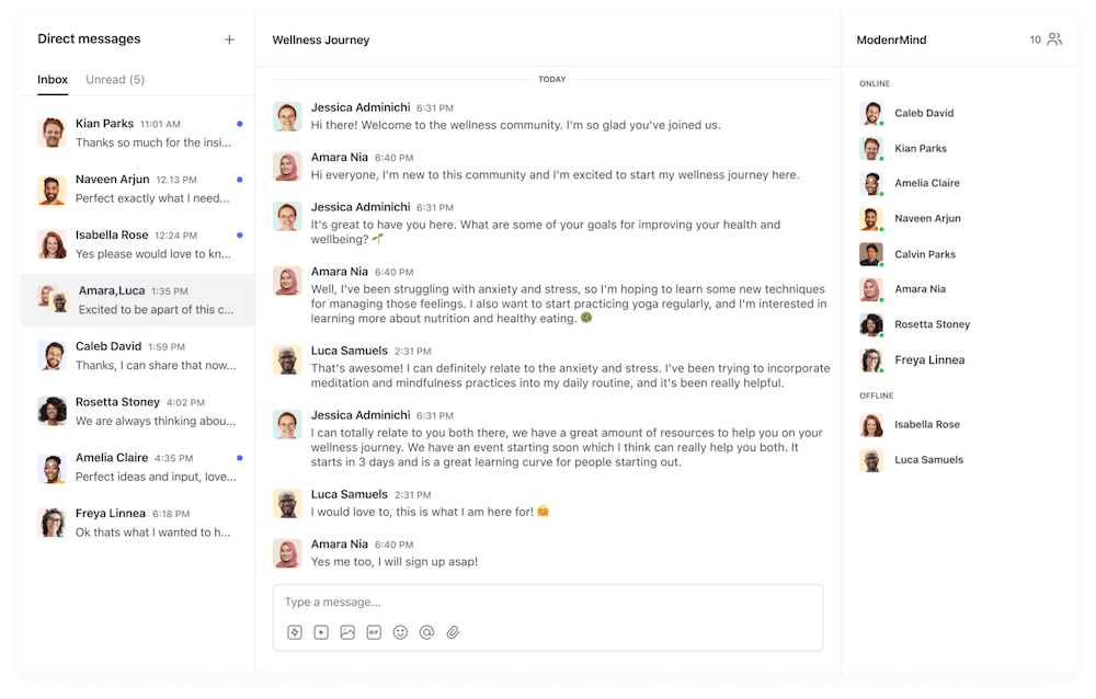 three columns
Direct messages with thumbnail images and chat conversations
chats under today and a column of people online